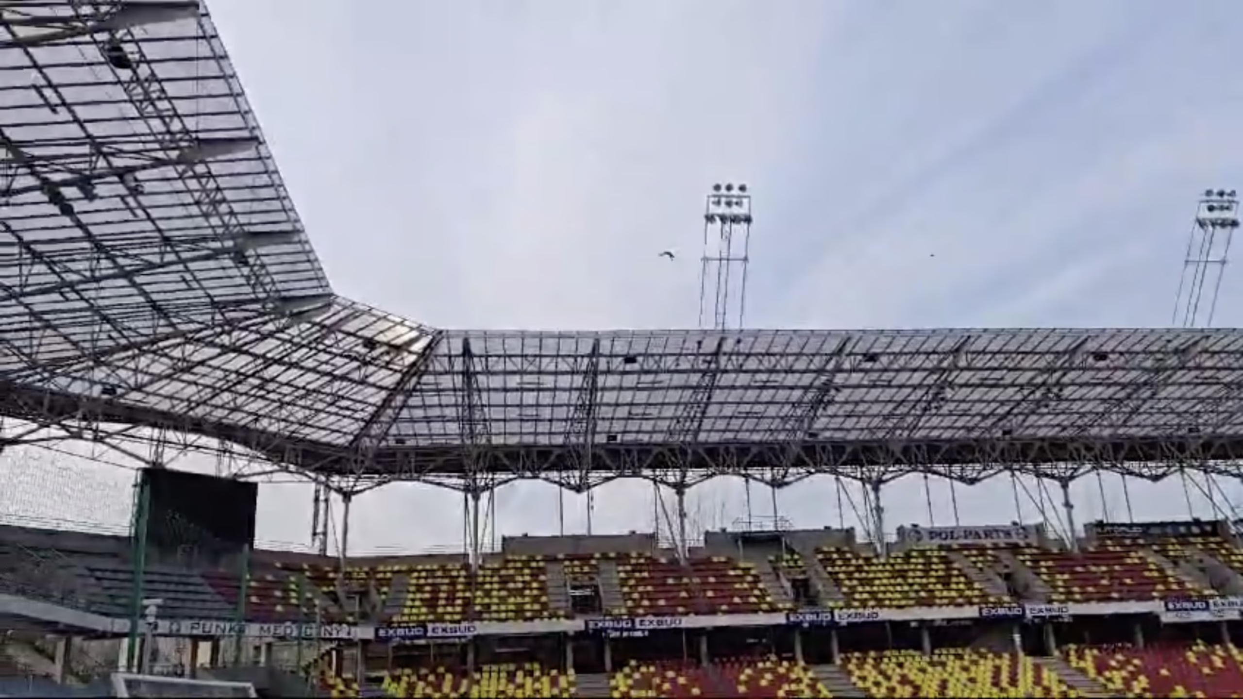 Stadiony